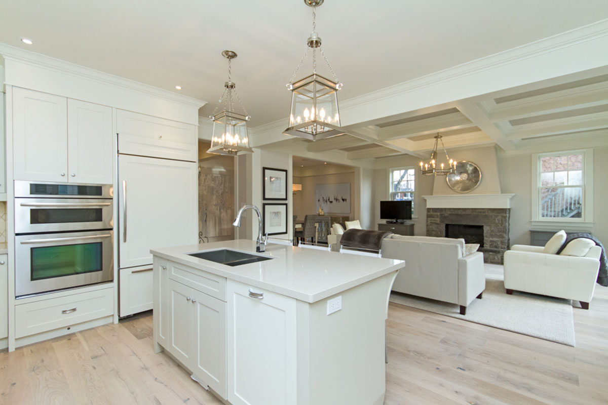 Exquisite Cabinetry manufacture beautiful bespoke kitchen cabinets using superior craftsmanship and the latest technology.